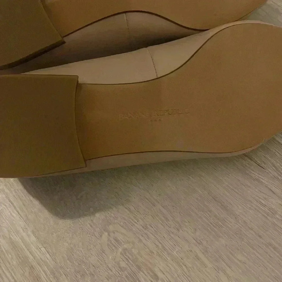 BANANA REP Brand New Nude Flats 7.5 - Picture 5 of 6